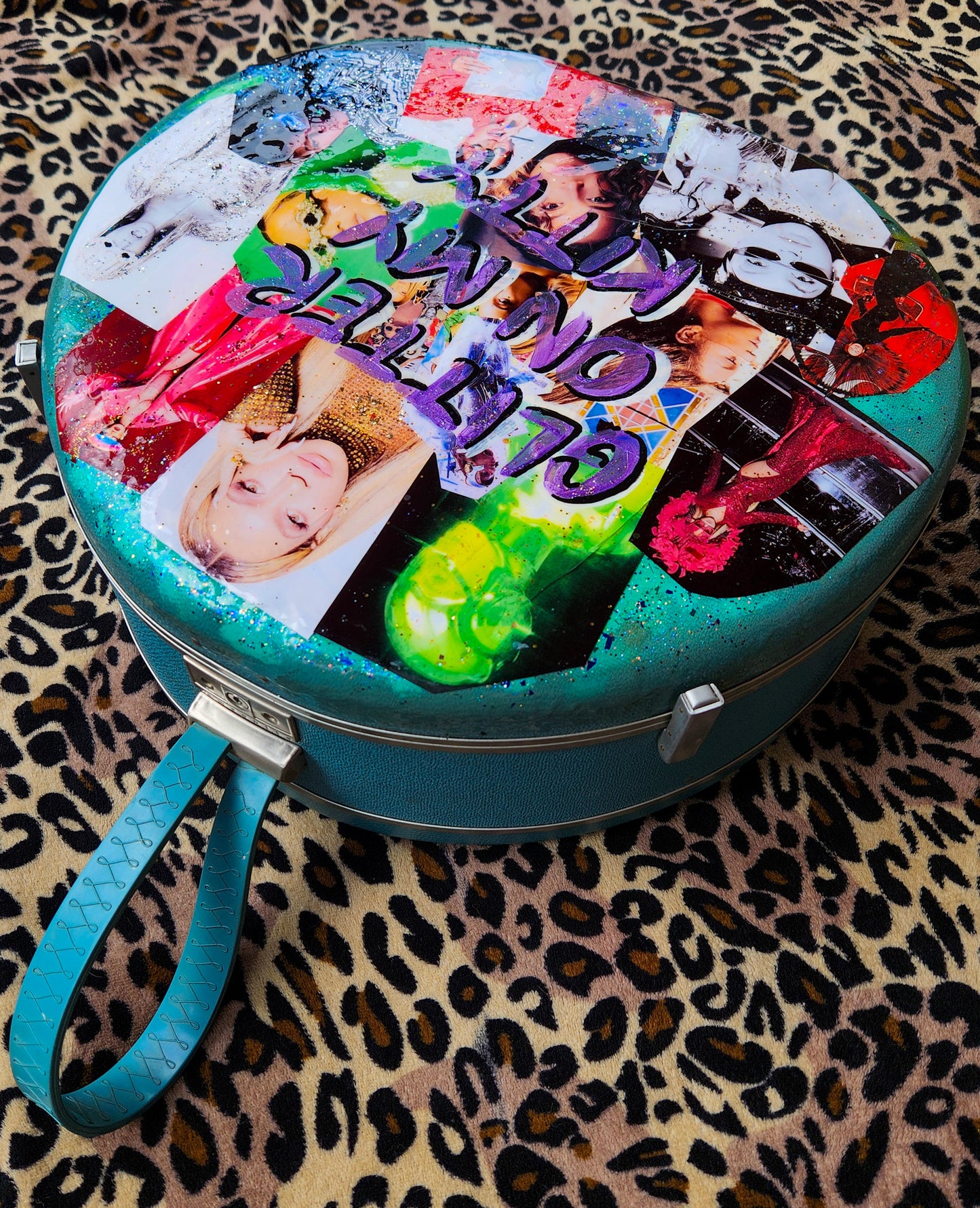 Beyonce Heated Kitty Collage Vintage Traincase